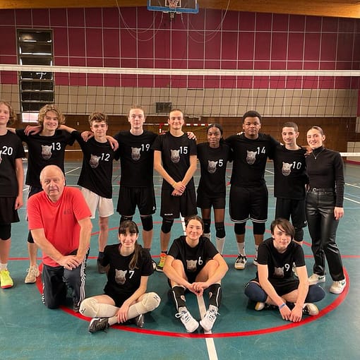 L'équipe de volley ball jeune