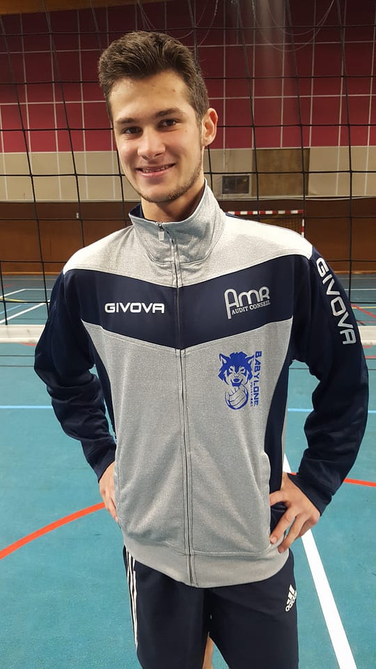 nouvelle tenue pour l'équipe de volley-ball Babylone