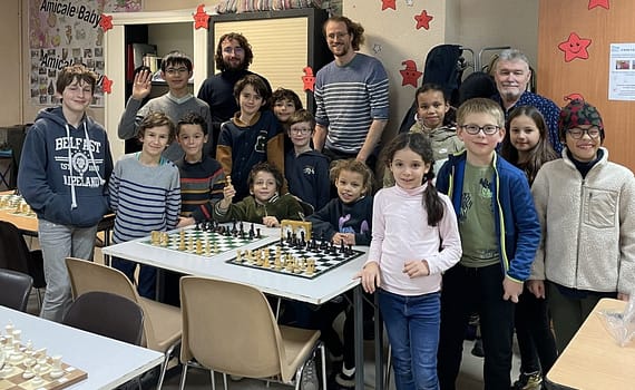 Les jeunes joueurs d'échecs de l'Amicale Babylone
