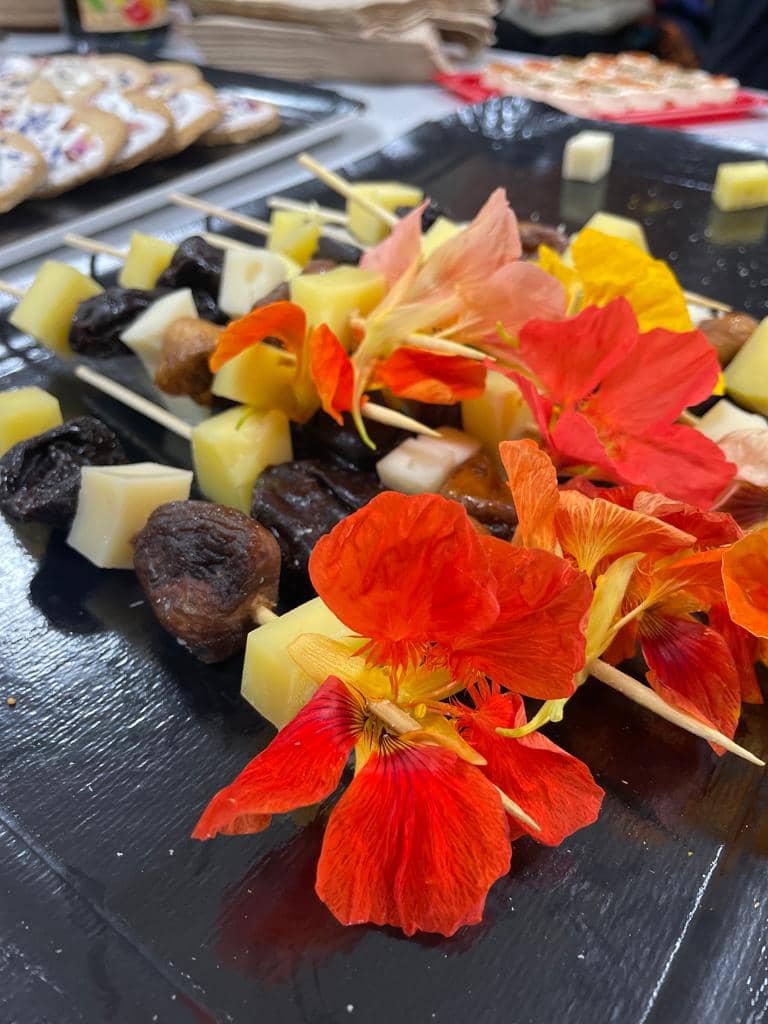 brochettes aux fleurs de capucine